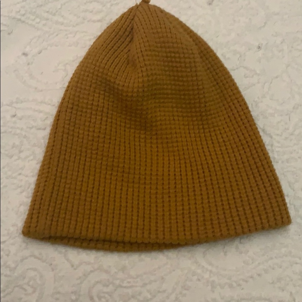 Men’s hat mustard color